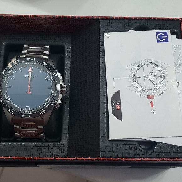 Tissot T-Touch Connect Solar - Picture 2 of 4